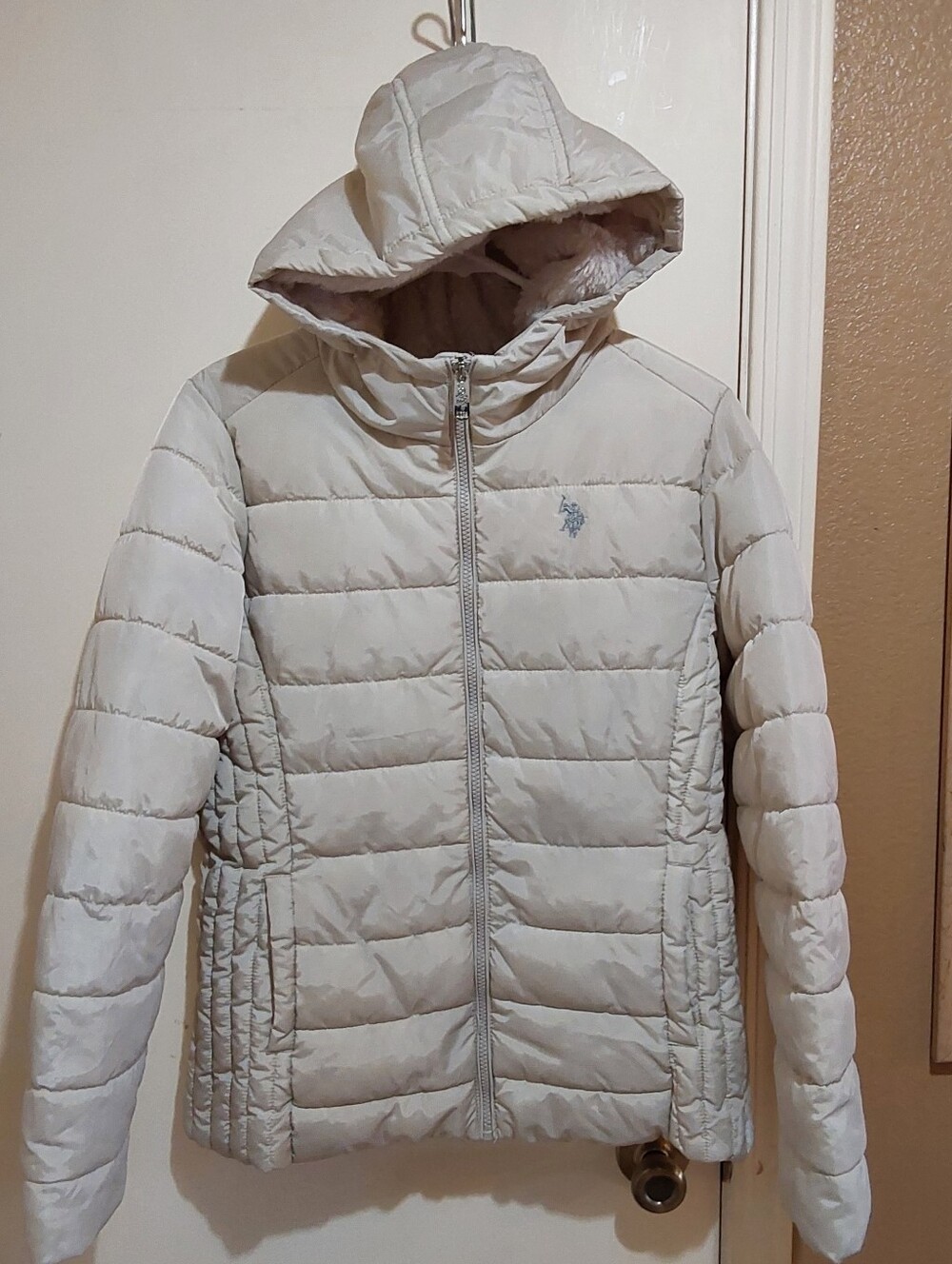 🌺 Near New U.S. Polo Assn. Faux Fur Lined Hooded Puffer Jacket